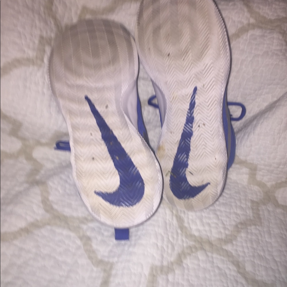 Nike zoom BBall shoes - Picture 4 of 4